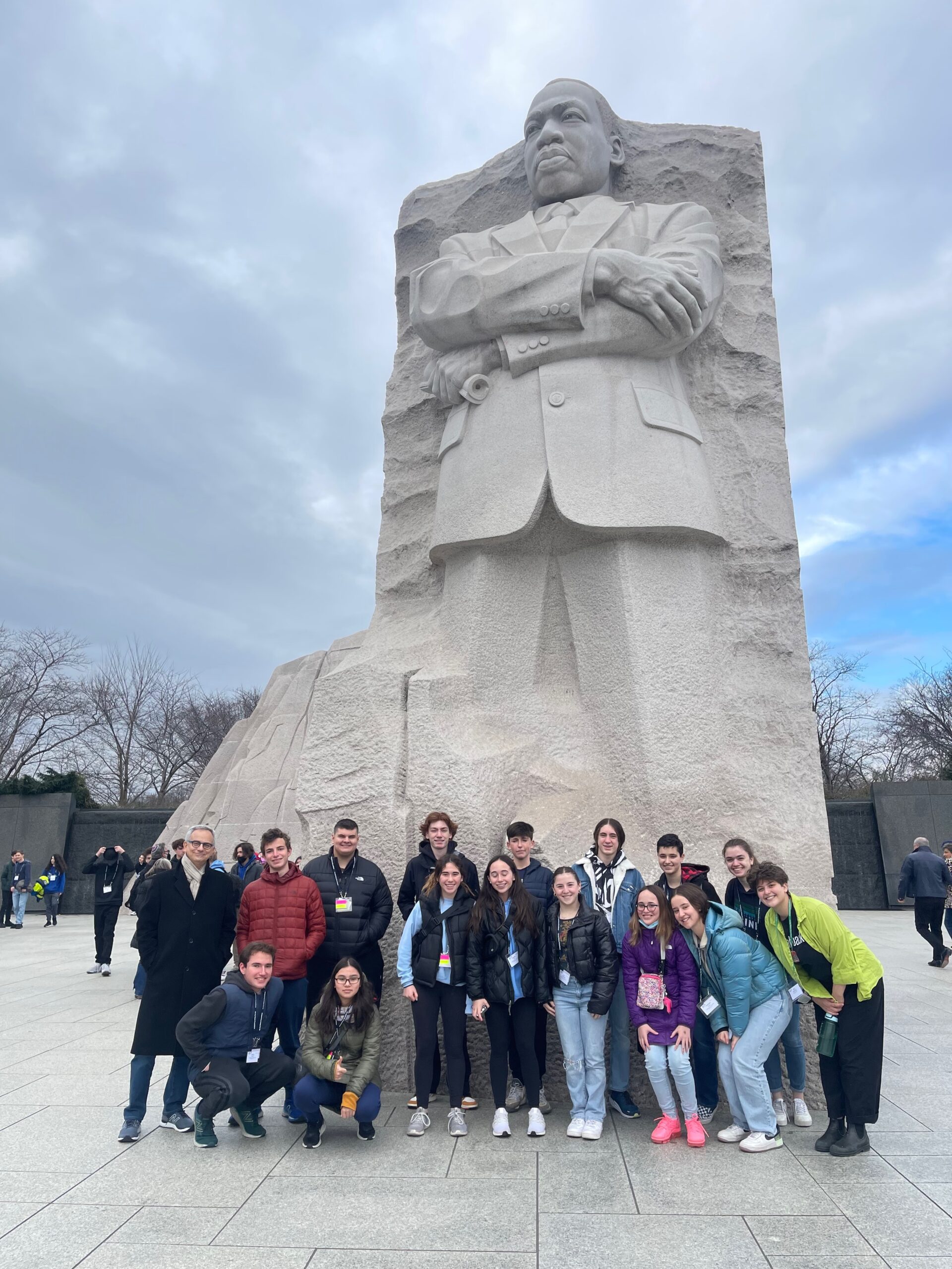 Kol Ami Youth Visit MLK Memorial